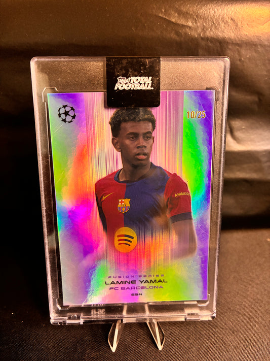 Topps® Lamine Yamal Fusion Series  /25 | TOPPS TOTAL FOOTBALL